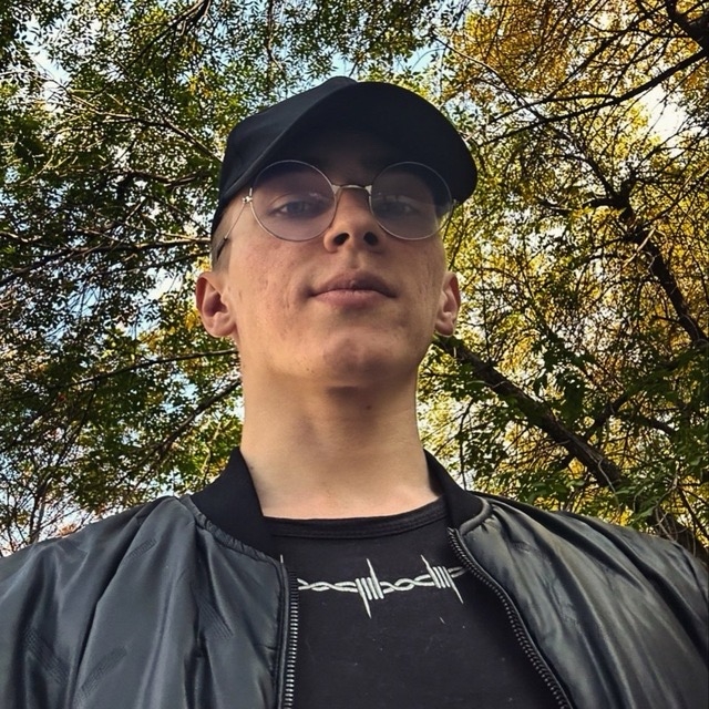 Аватар: Александр