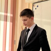 Дмитрий Зверев